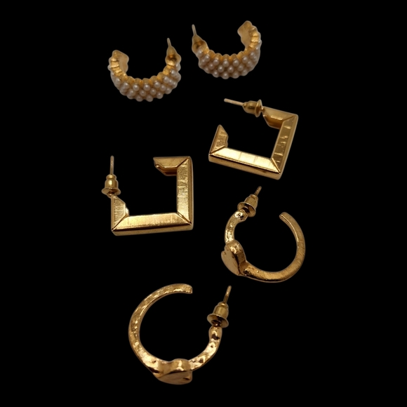 Womwns Gold And Pearl Earring Set Trio - Picture 1 of 13